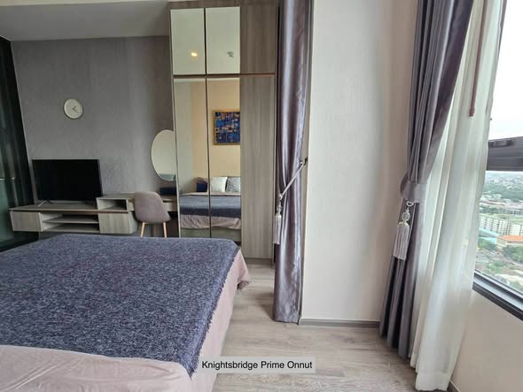 bedroom of KnightsBridge Prime Onnut