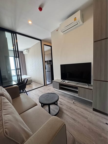 bedroom and living room of KnightsBridge Prime Onnut