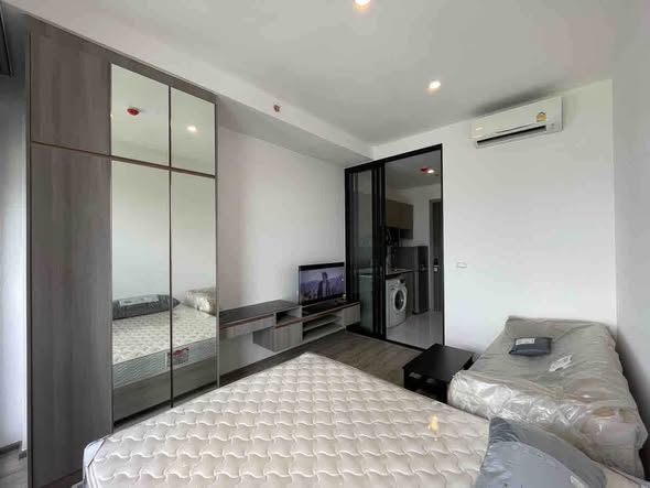 bedroom and room interior of KnightsBridge Prime Onnut