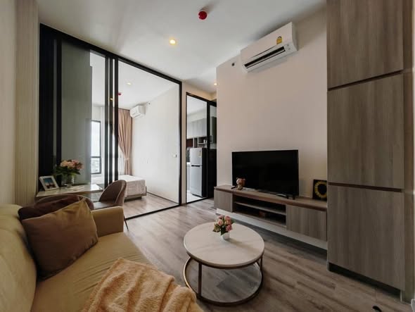living room and bedroom and room interior of KnightsBridge Prime Onnut