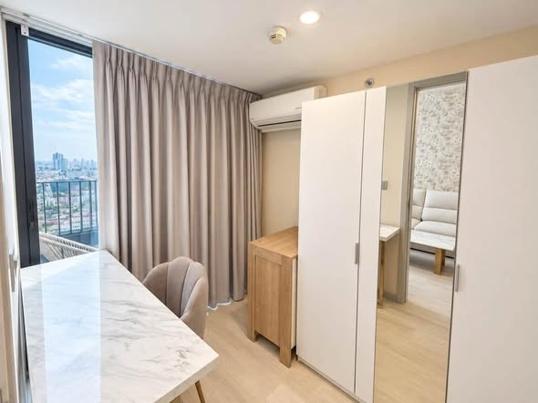 bedroom and room interior of KnightsBridge Prime Sathon