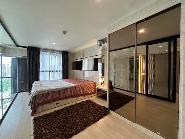 bedroom and room interior of KnightsBridge Prime Sathon
