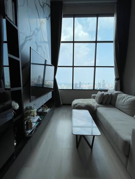living room of KnightsBridge Prime Sathon