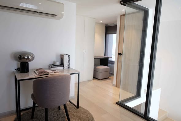 room interior of KnightsBridge Prime Sathon