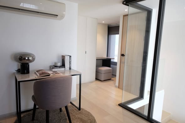 room interior of KnightsBridge Prime Sathon