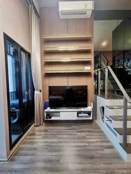 room interior and kitchen of KnightsBridge Space Rama9