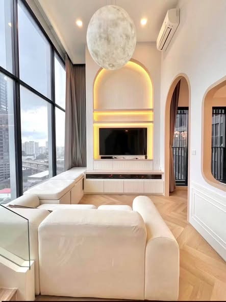 living room of KnightsBridge Space Ratchayothin