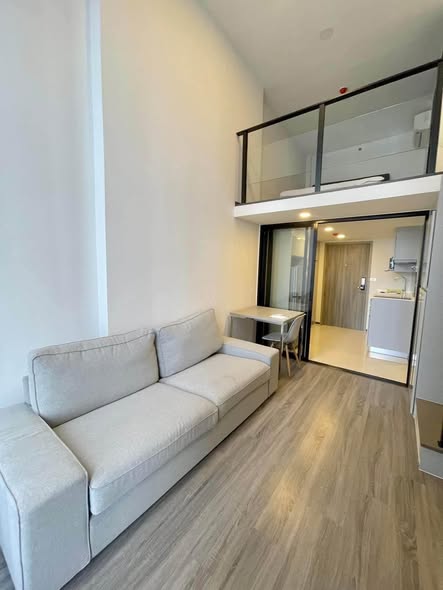 living room of KnightsBridge Space Ratchayothin