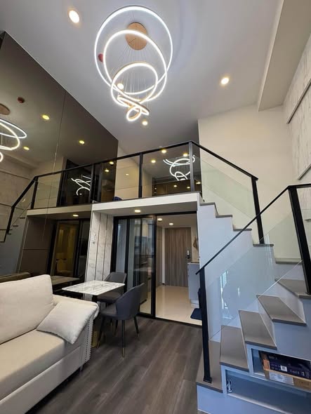 living room of KnightsBridge Space Ratchayothin