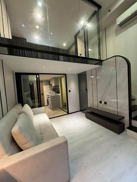 living room and room interior of KnightsBridge Space Ratchayothin
