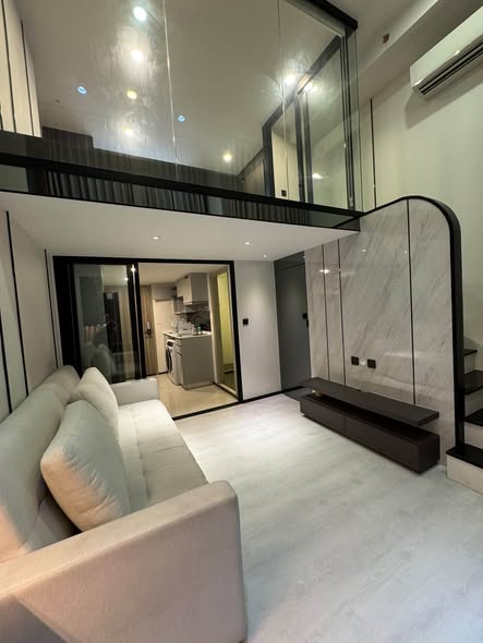 living room and room interior of KnightsBridge Space Ratchayothin