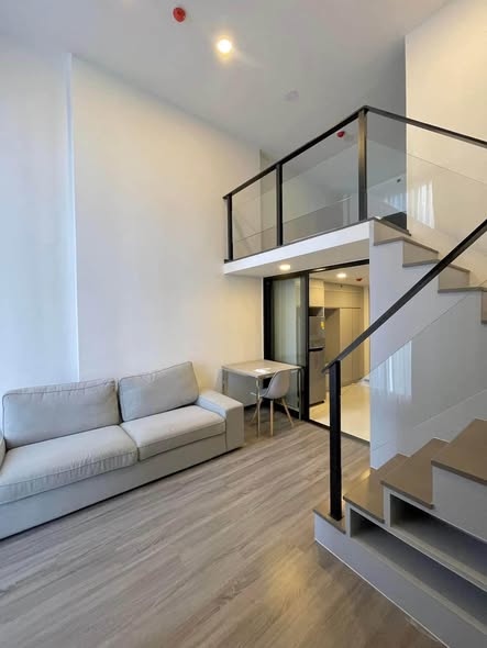 living room and room interior of KnightsBridge Space Ratchayothin