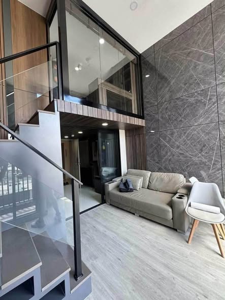 living room and room interior of KnightsBridge Space Ratchayothin
