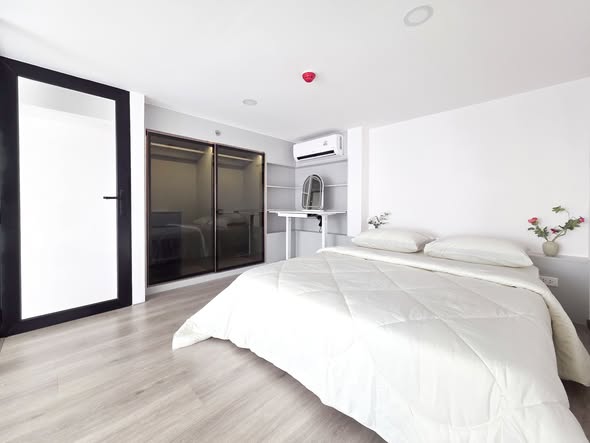 KnightsBridge Space Sukhumvit-Rama 4