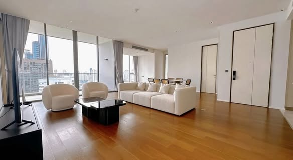 living room of KRAAM Sukhumvit 26 (คราม สุขุมวิท 26)