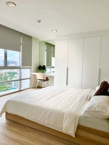bedroom and room interior of La Cascade
