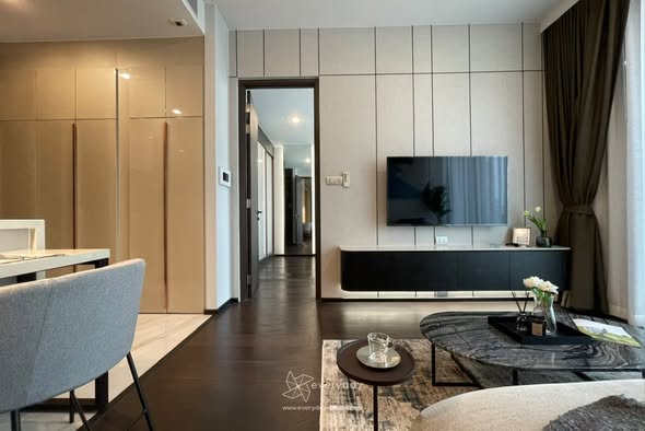 bedroom and living room of LAVIQ Sukhumvit 57