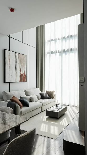 living room and room interior of LAVIQ Sukhumvit 57