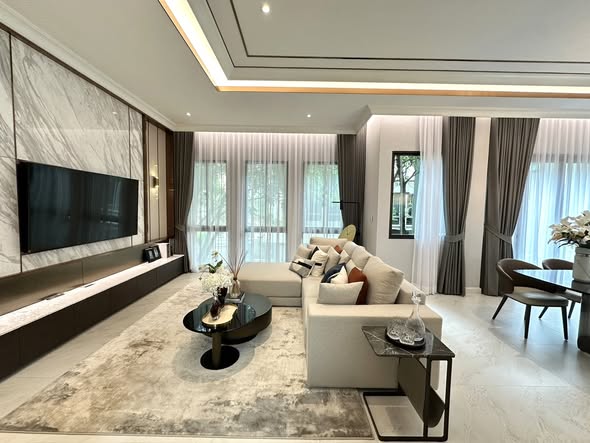 bedroom and living room of Lavista Prestige Village Ekkamai 10