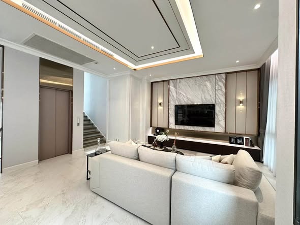 living room of Lavista Prestige Village Ekkamai 10