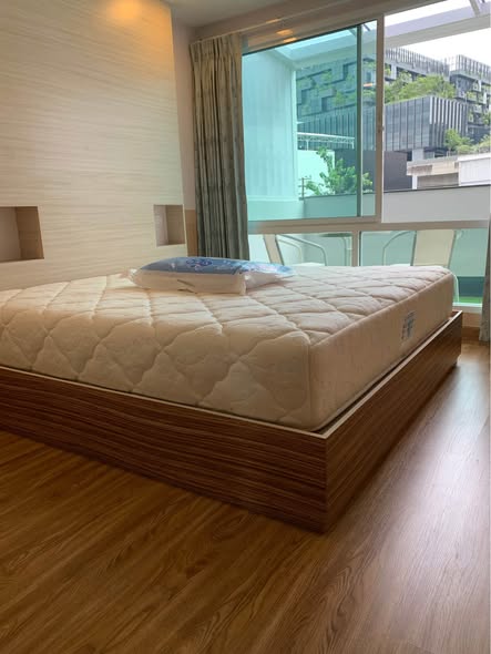 bedroom of Le Crique Condo