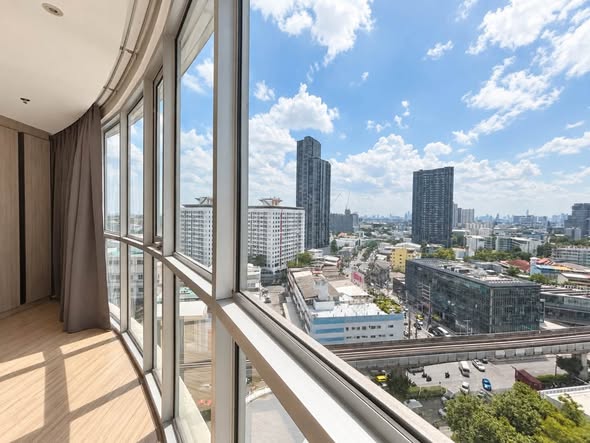 Le Luk Condominium