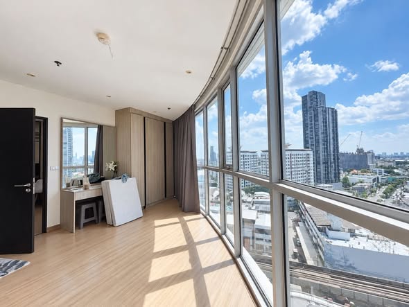 Le Luk Condominium