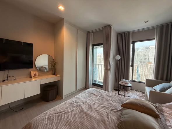 bedroom of Life Asoke – Rama 9