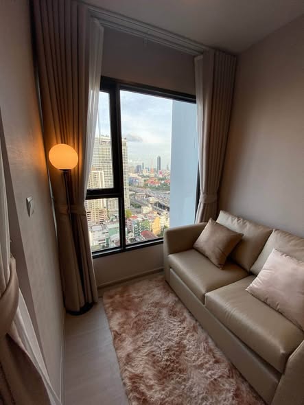 bedroom of Life Asoke – Rama 9