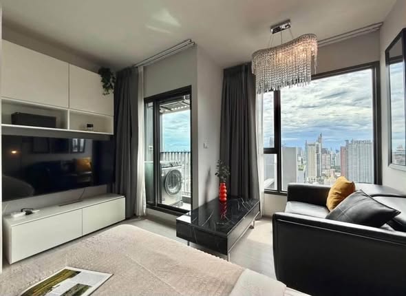 bedroom and living room of Life Asoke – Rama 9
