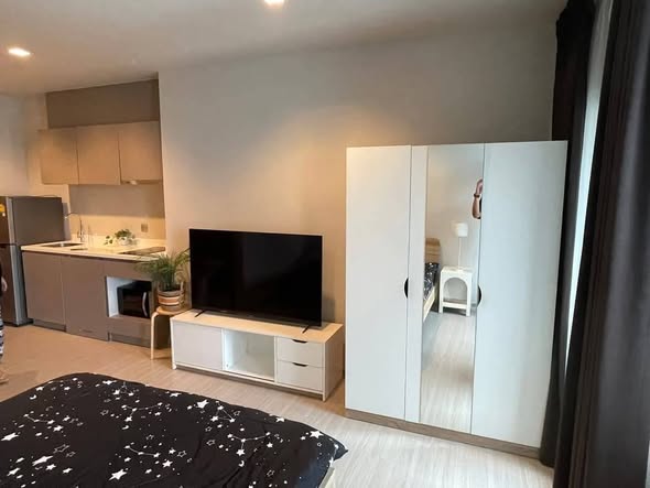 bedroom and room interior of Life Asoke – Rama 9