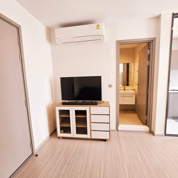 bedroom and room interior of Life Asoke – Rama 9