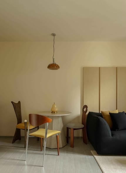 living room of Life Asoke – Rama 9