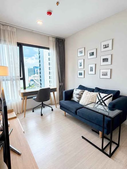 living room of Life Asoke – Rama 9
