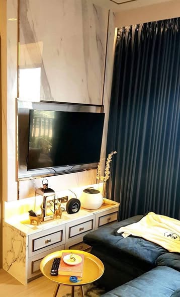 living room and bedroom of Life Asoke – Rama 9