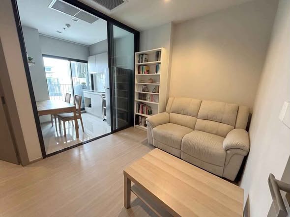 living room and room interior of Life Asoke – Rama 9