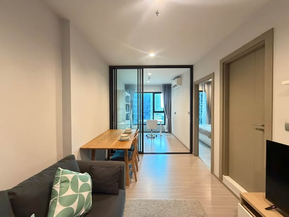 living room and room interior of Life Asoke – Rama 9