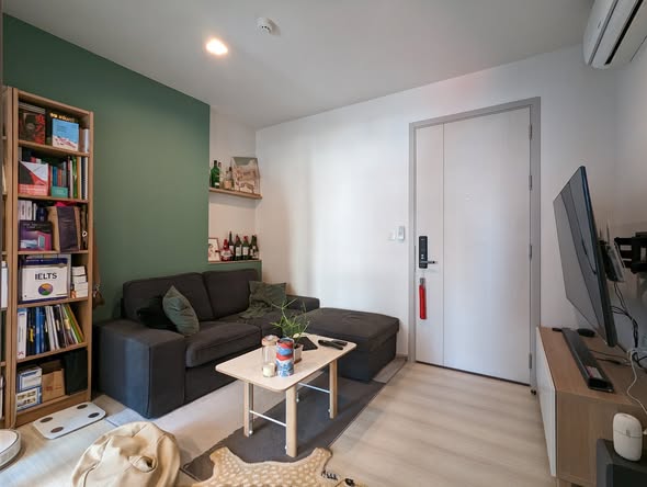 living room and room interior of Life Asoke – Rama 9