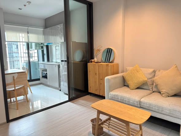 living room and room interior of Life Asoke – Rama 9