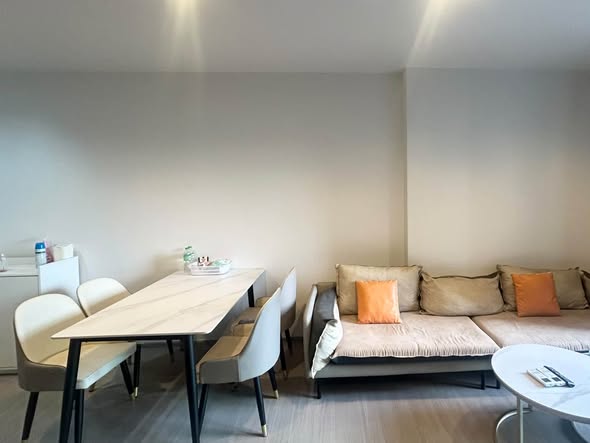 room interior of Life Asoke – Rama 9
