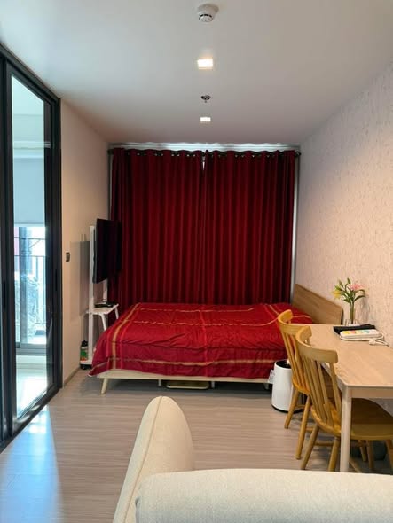 bedroom of Life Asoke Hype