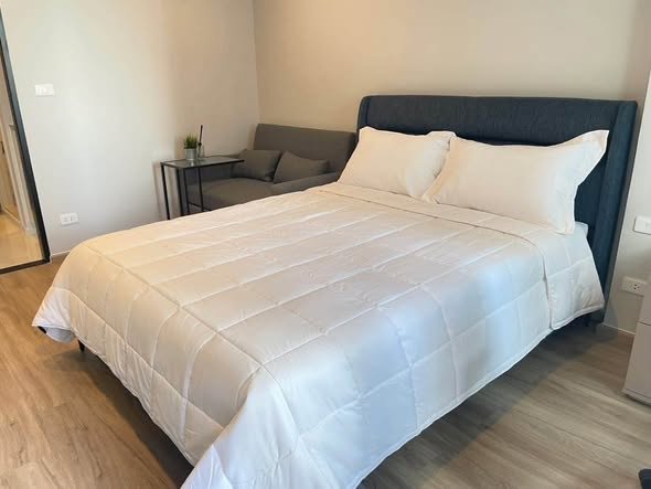 bedroom of Life Asoke Hype