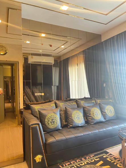 bedroom of Life Asoke Hype