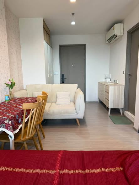 bedroom of Life Asoke Hype