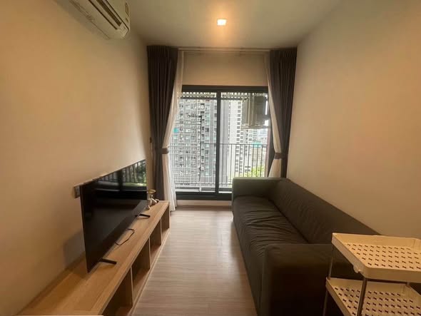 bedroom of Life Asoke Hype