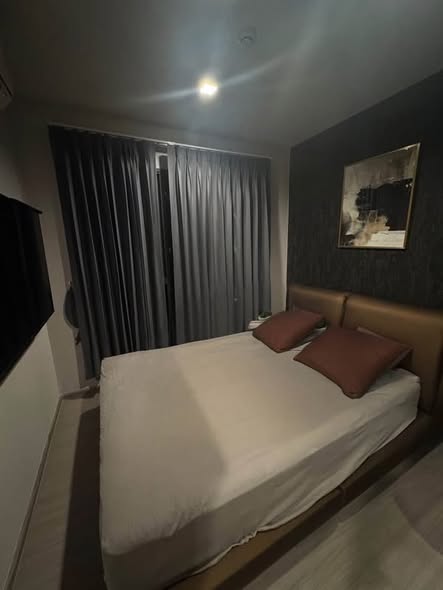 bedroom of Life Asoke Hype