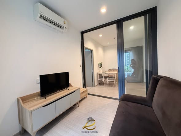 bedroom of Life Asoke Hype