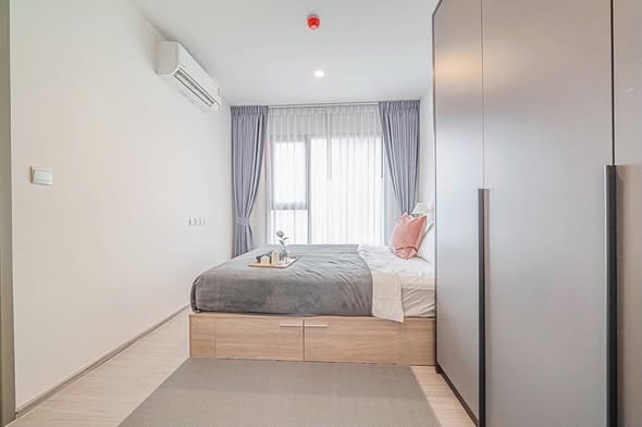 bedroom of Life Asoke Hype