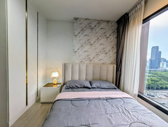 bedroom of Life Asoke Hype