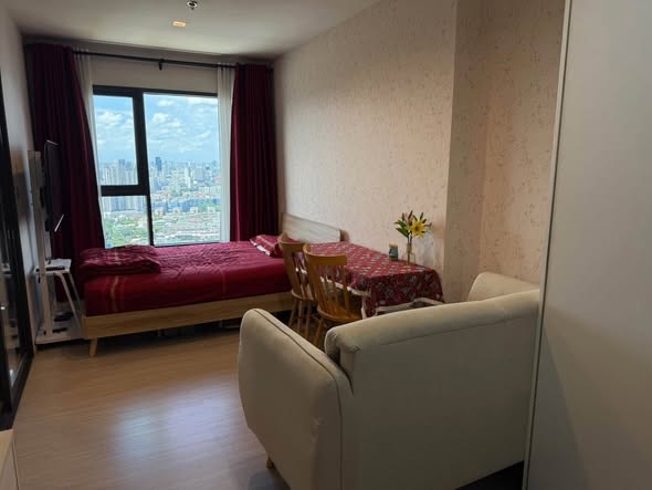 bedroom of Life Asoke Hype
